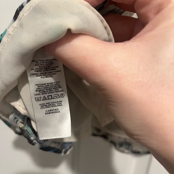 EUC Loft flutter sleeve multicolor animal print top - Picture 5 of 7